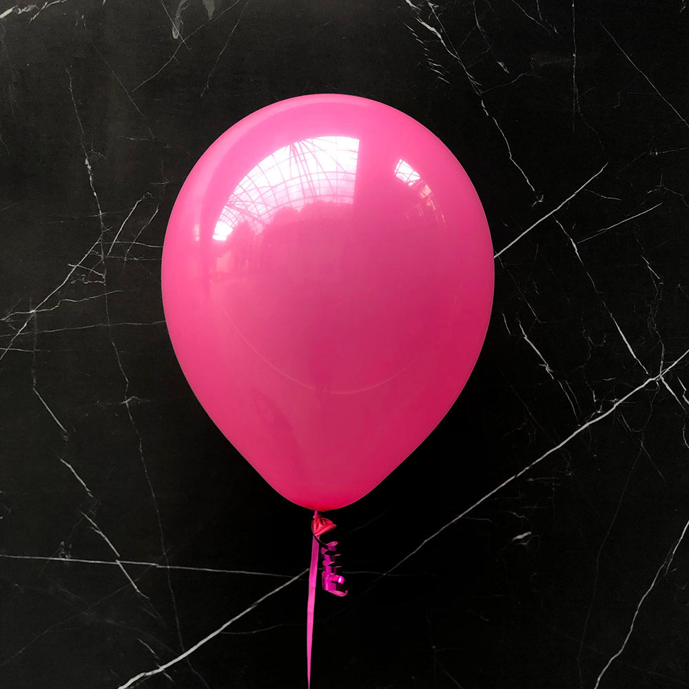 10xHelium Filled Latex Balloons with a weight (assorted choice of colours)